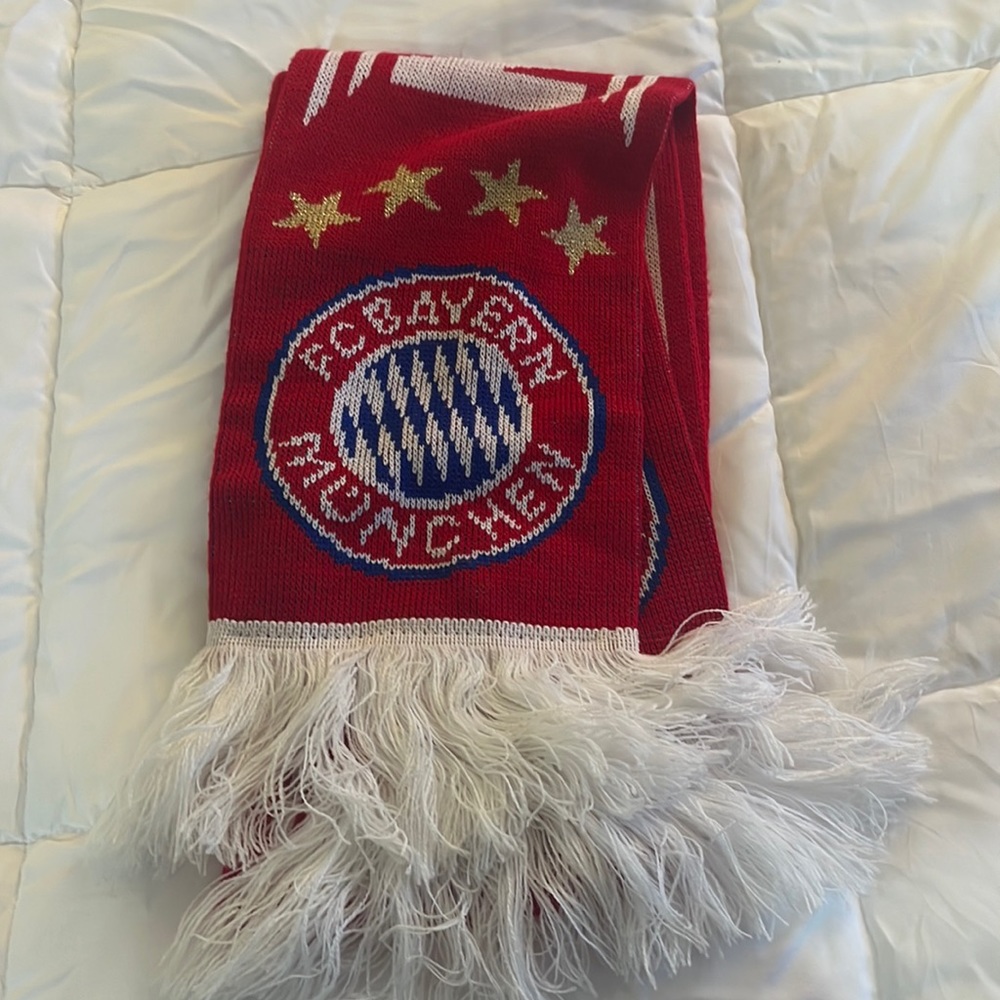 FC Bayern authentic scarf
